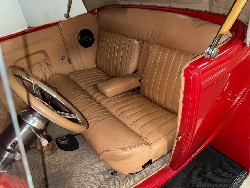 1932 Ford Roadster 19