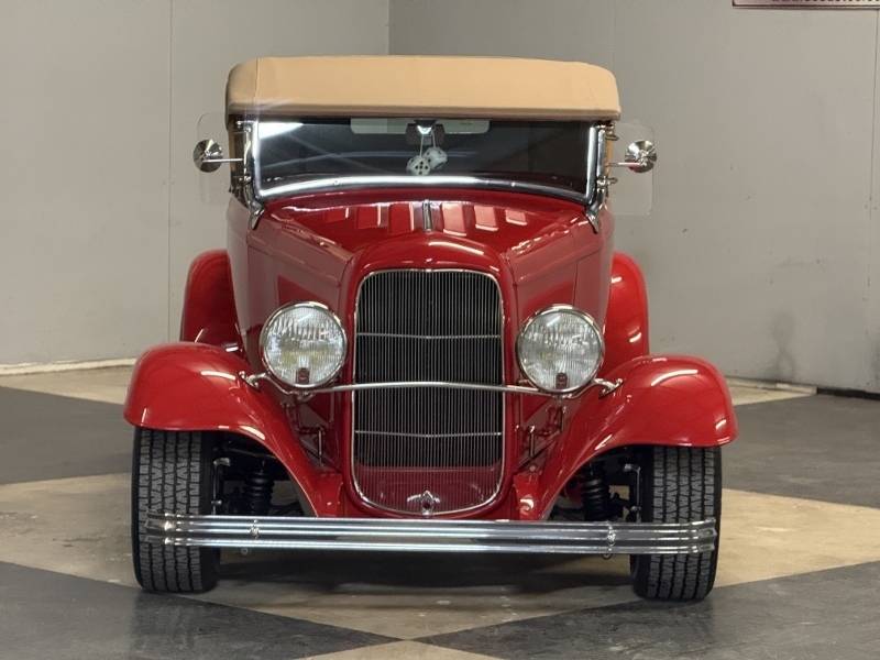 1932 Ford Roadster 24