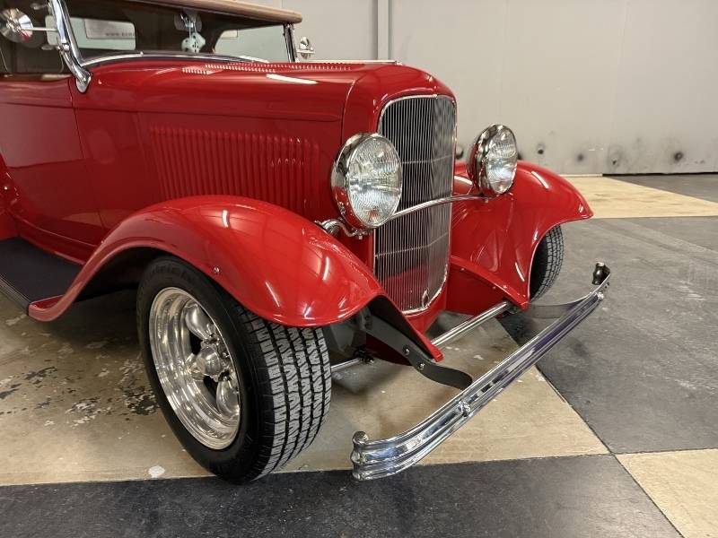 1932 Ford Roadster 29