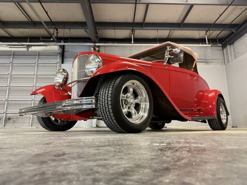 1932 Ford Roadster 32