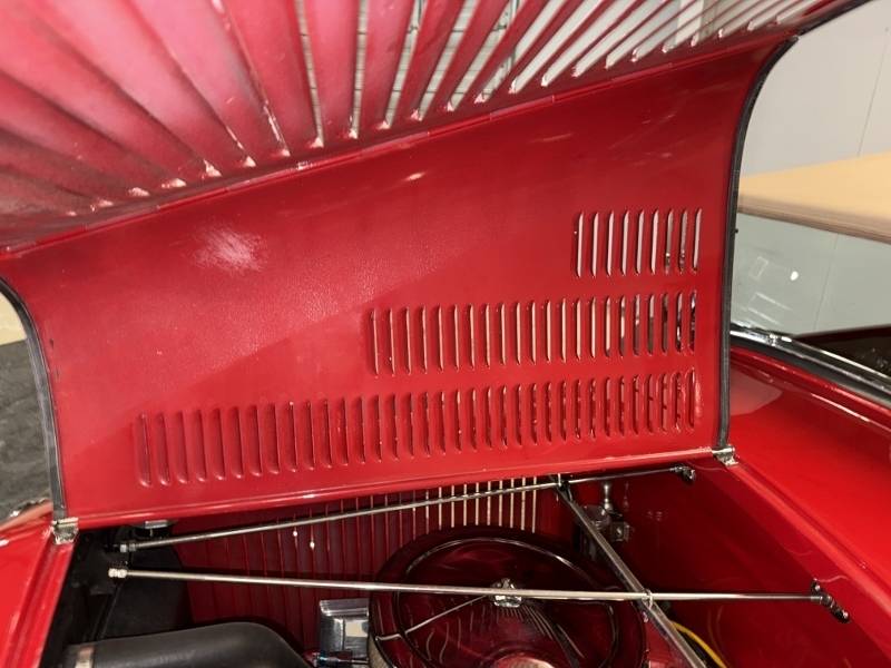 1932 Ford Roadster 36