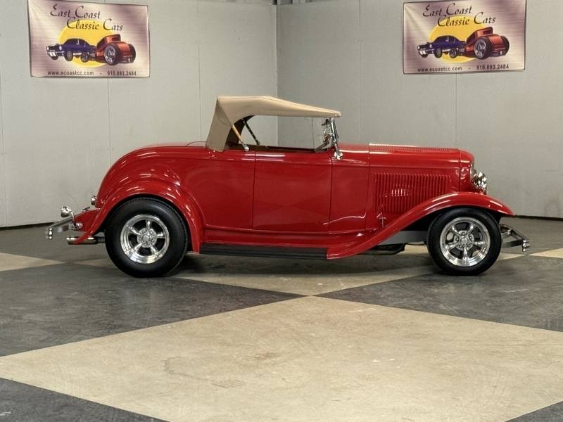 1932 Ford Roadster 39
