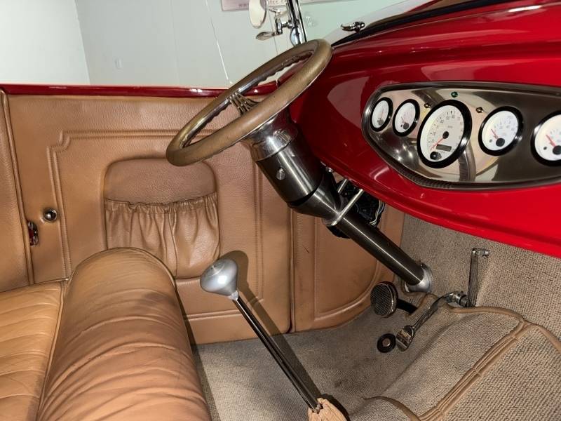 1932 Ford Roadster 51