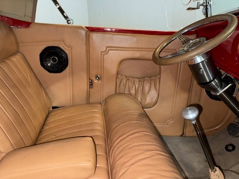1932 Ford Roadster 52