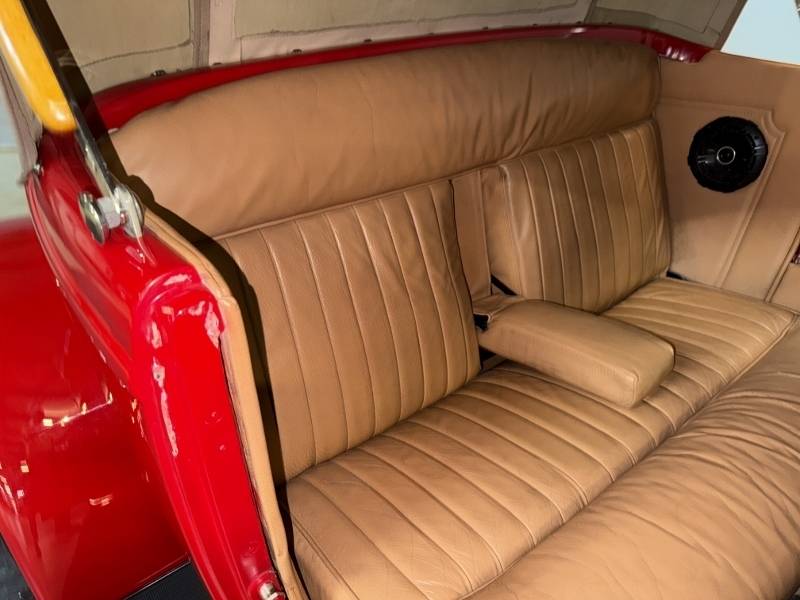 1932 Ford Roadster 53