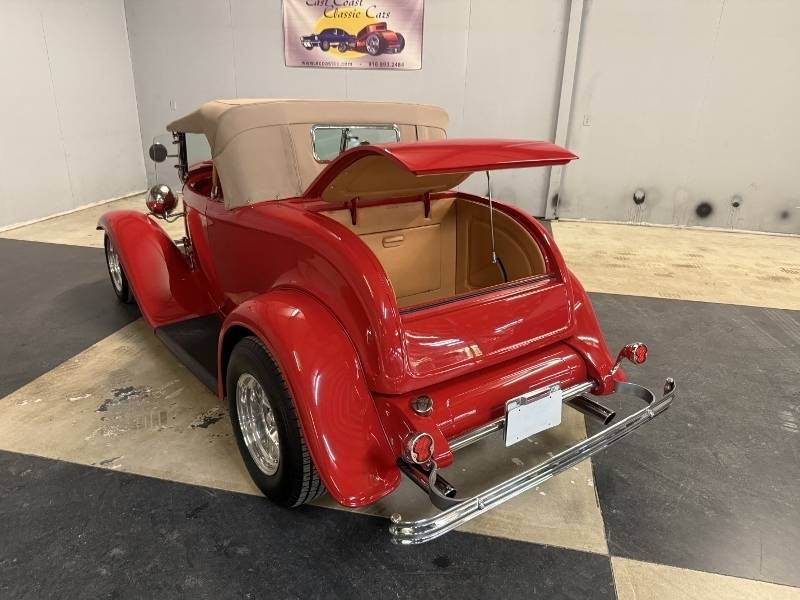 1932 Ford Roadster 79