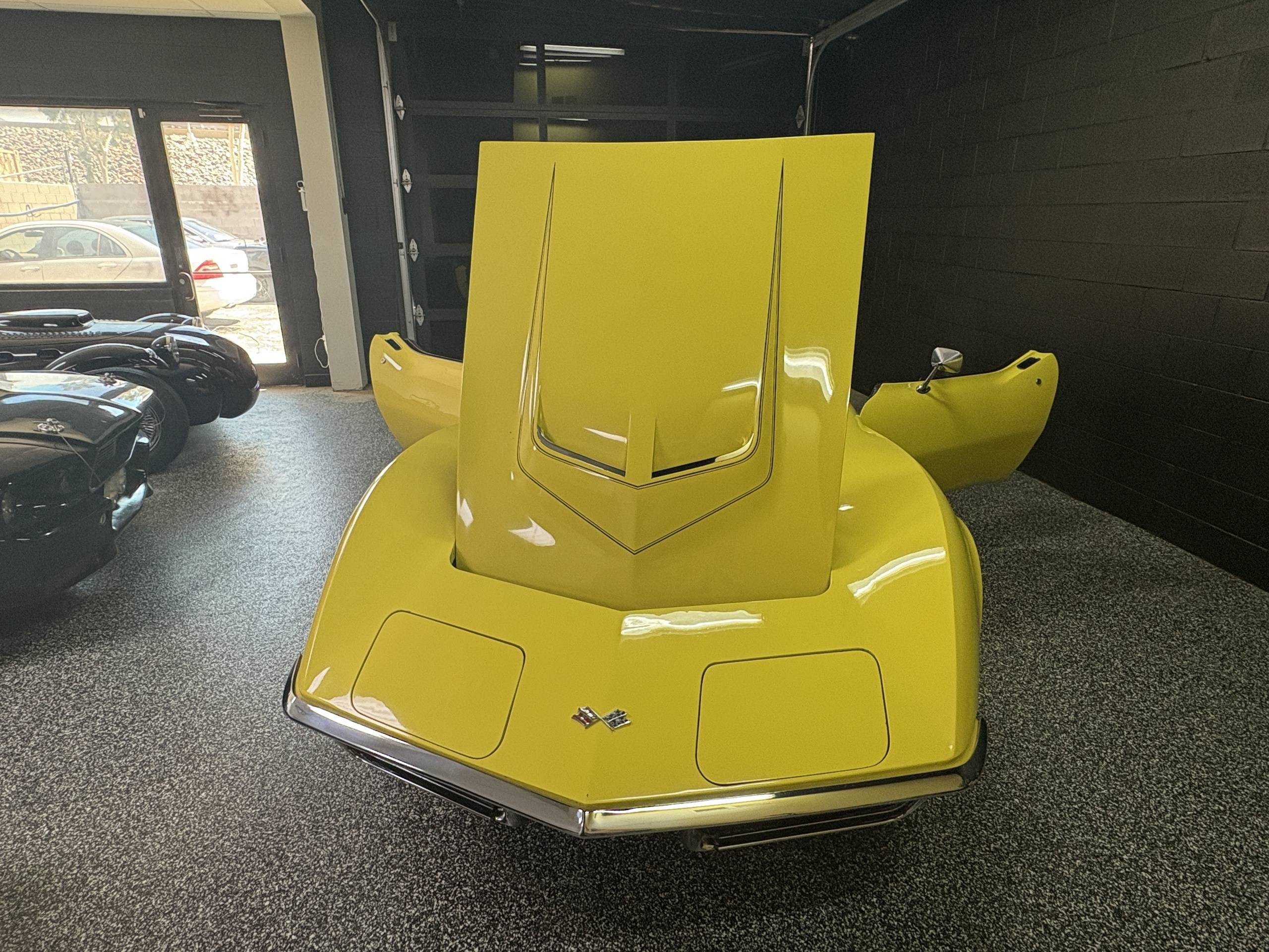 1969 Chevrolet Corvette 14