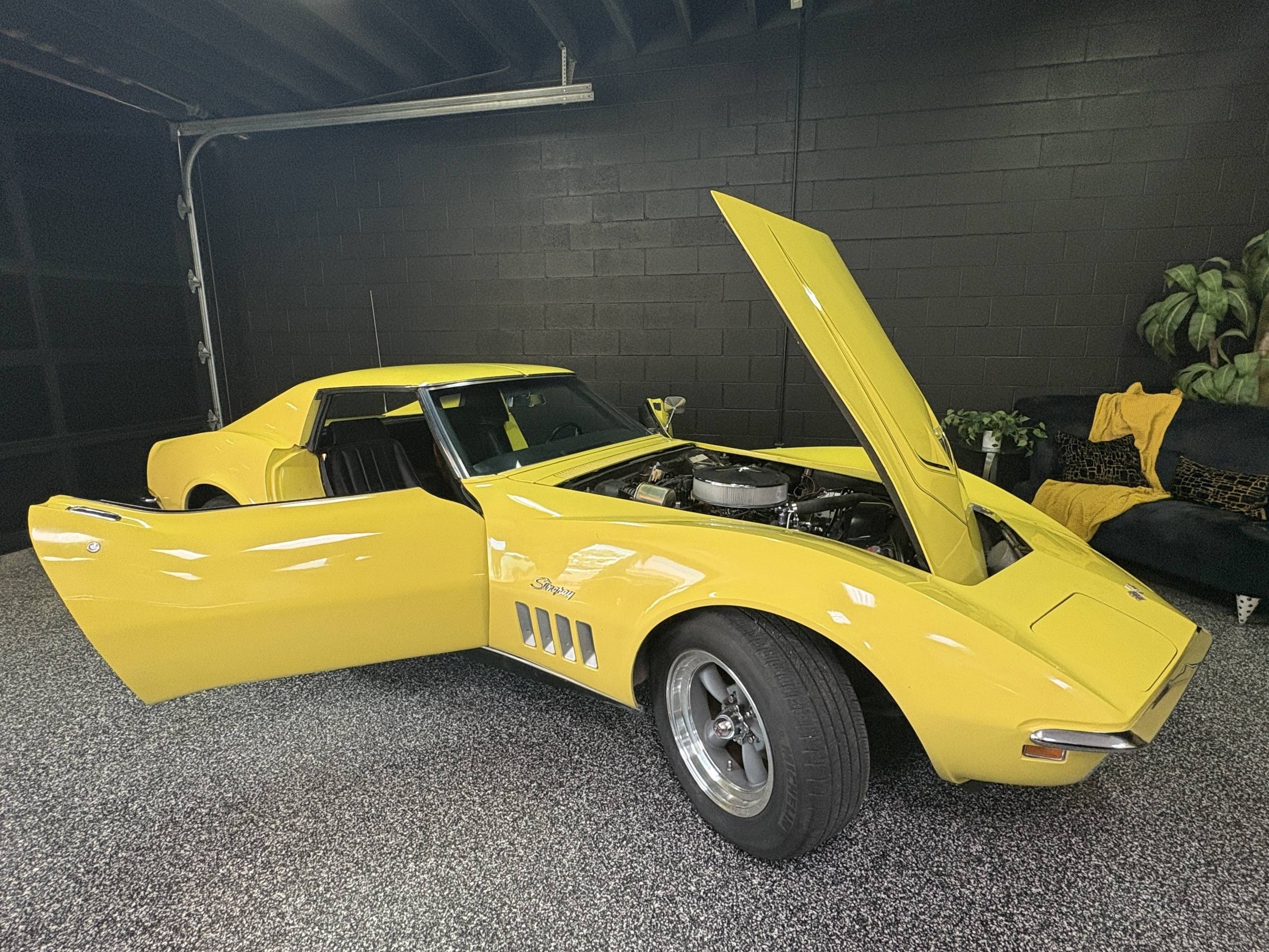 1969 Chevrolet Corvette 13