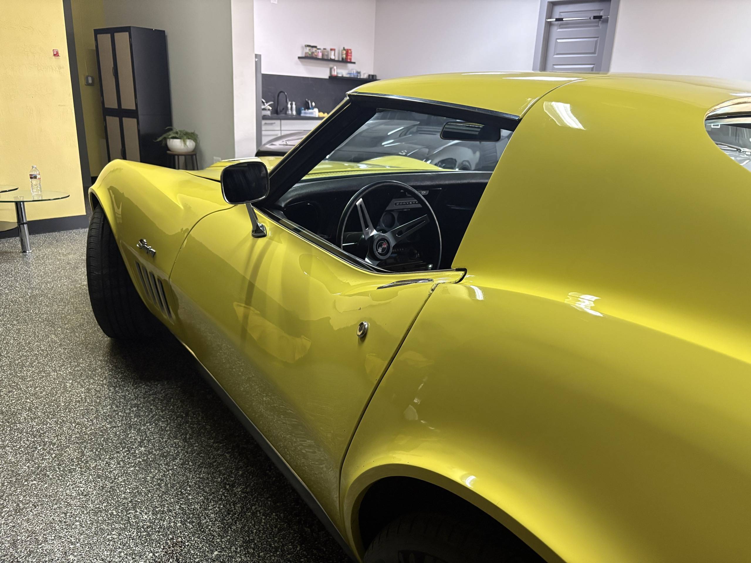 1969 Chevrolet Corvette 28