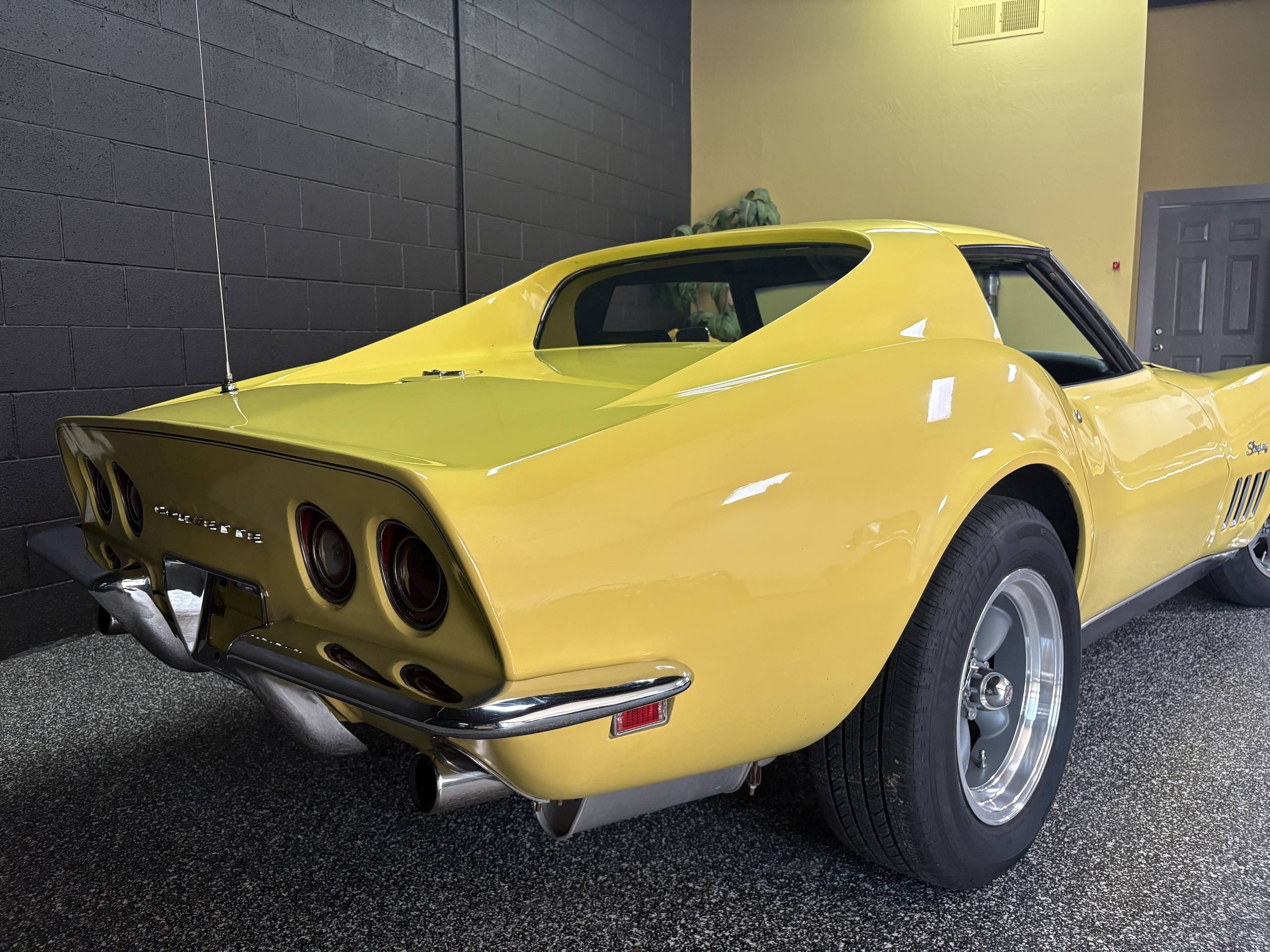 1969 Chevrolet Corvette 22
