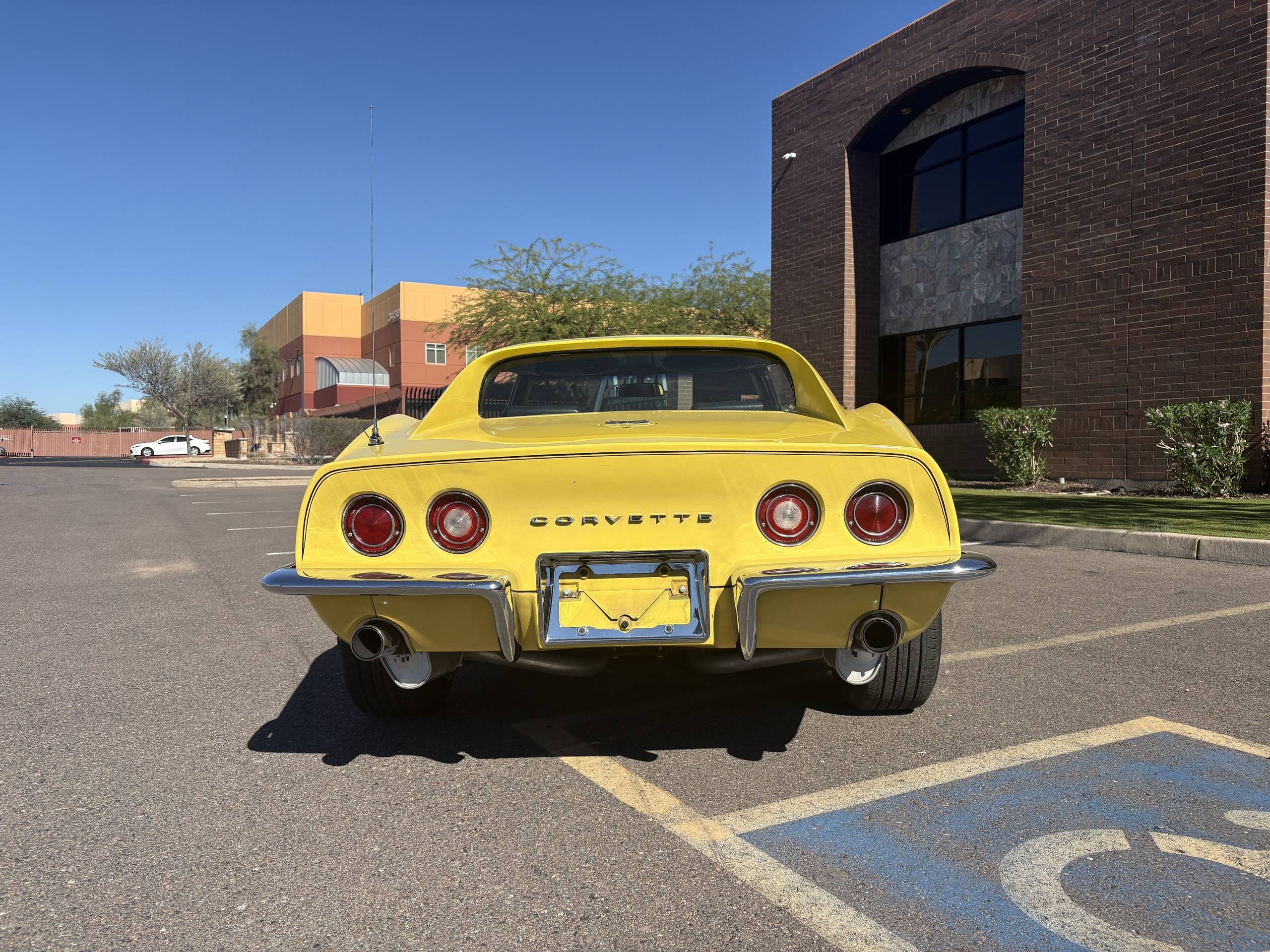 1969 Chevrolet Corvette 24