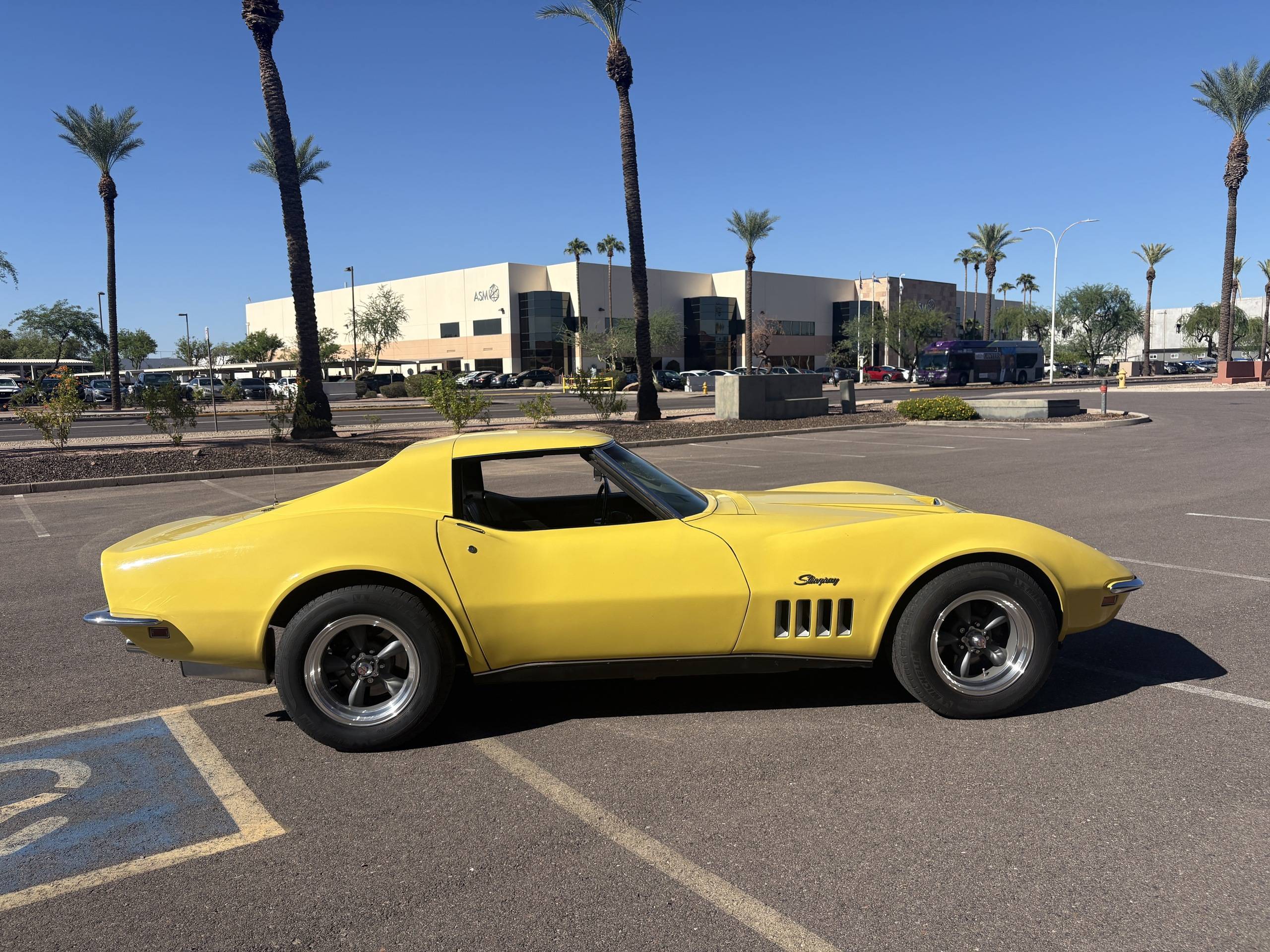 1969 Chevrolet Corvette 3