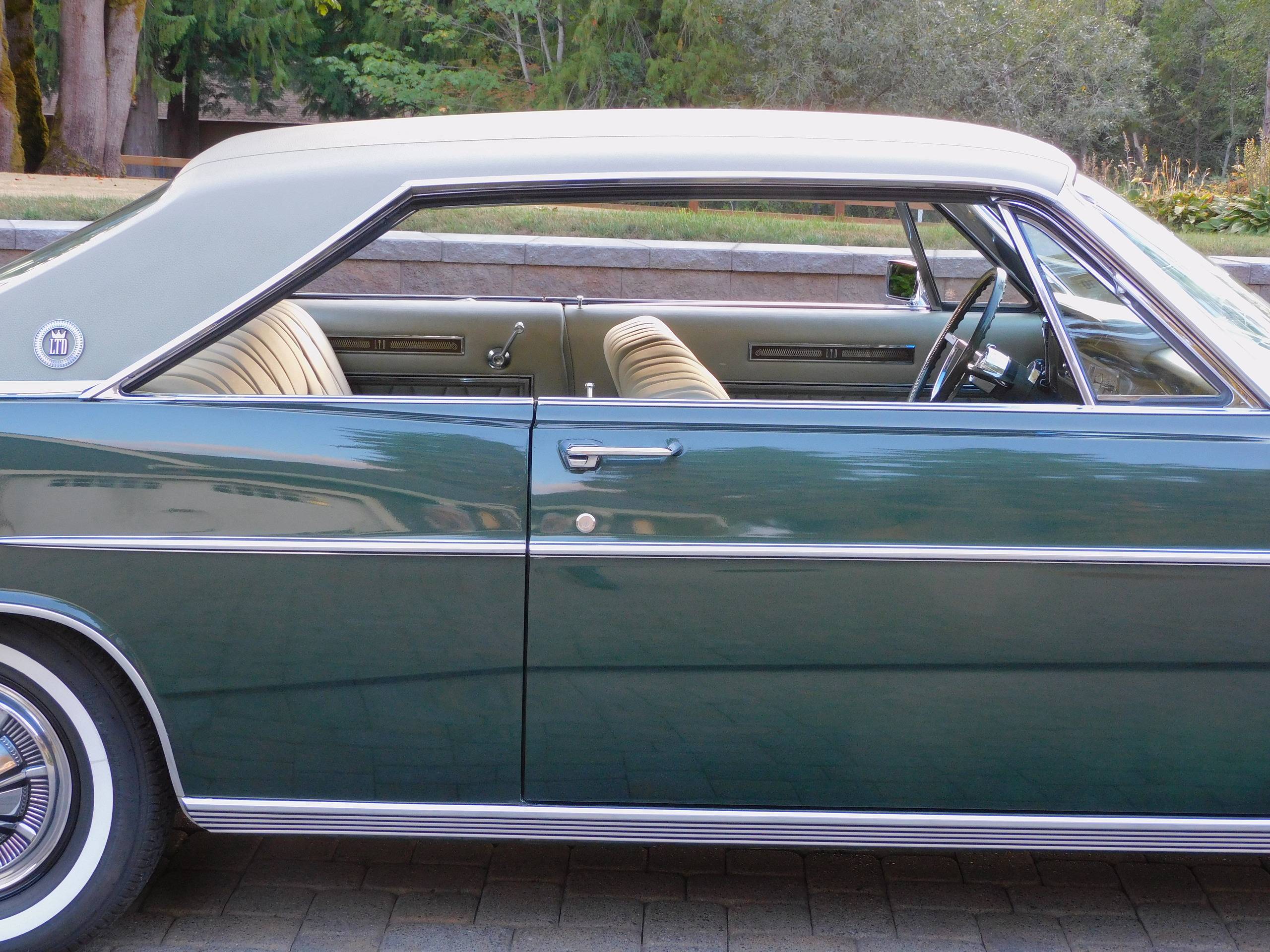 1966 Ford LTD 40