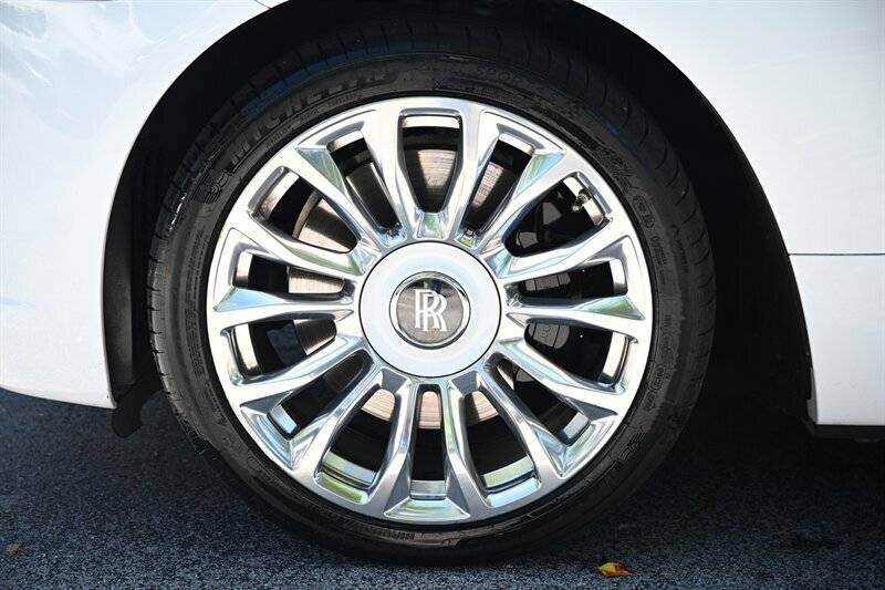 2019 Rolls-Royce Dawn 12
