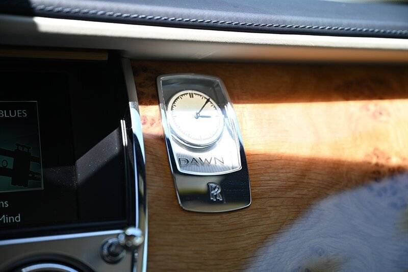 2019 Rolls-Royce Dawn 39