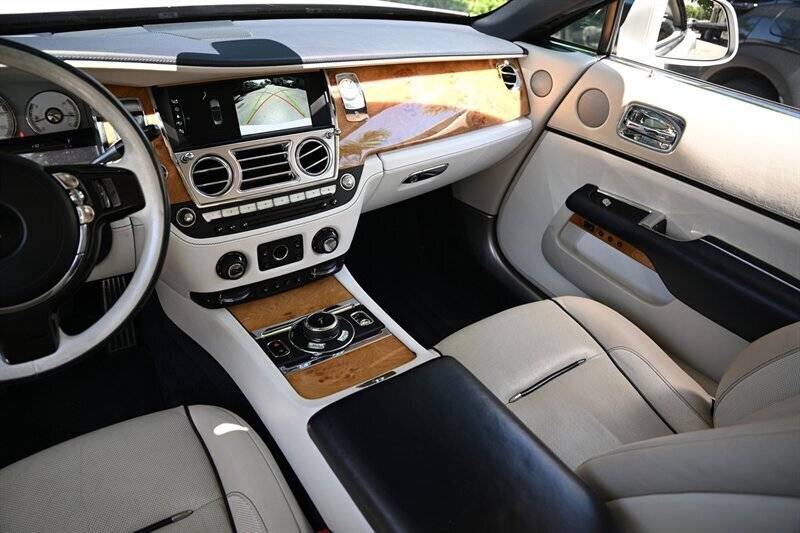 2019 Rolls-Royce Dawn 27
