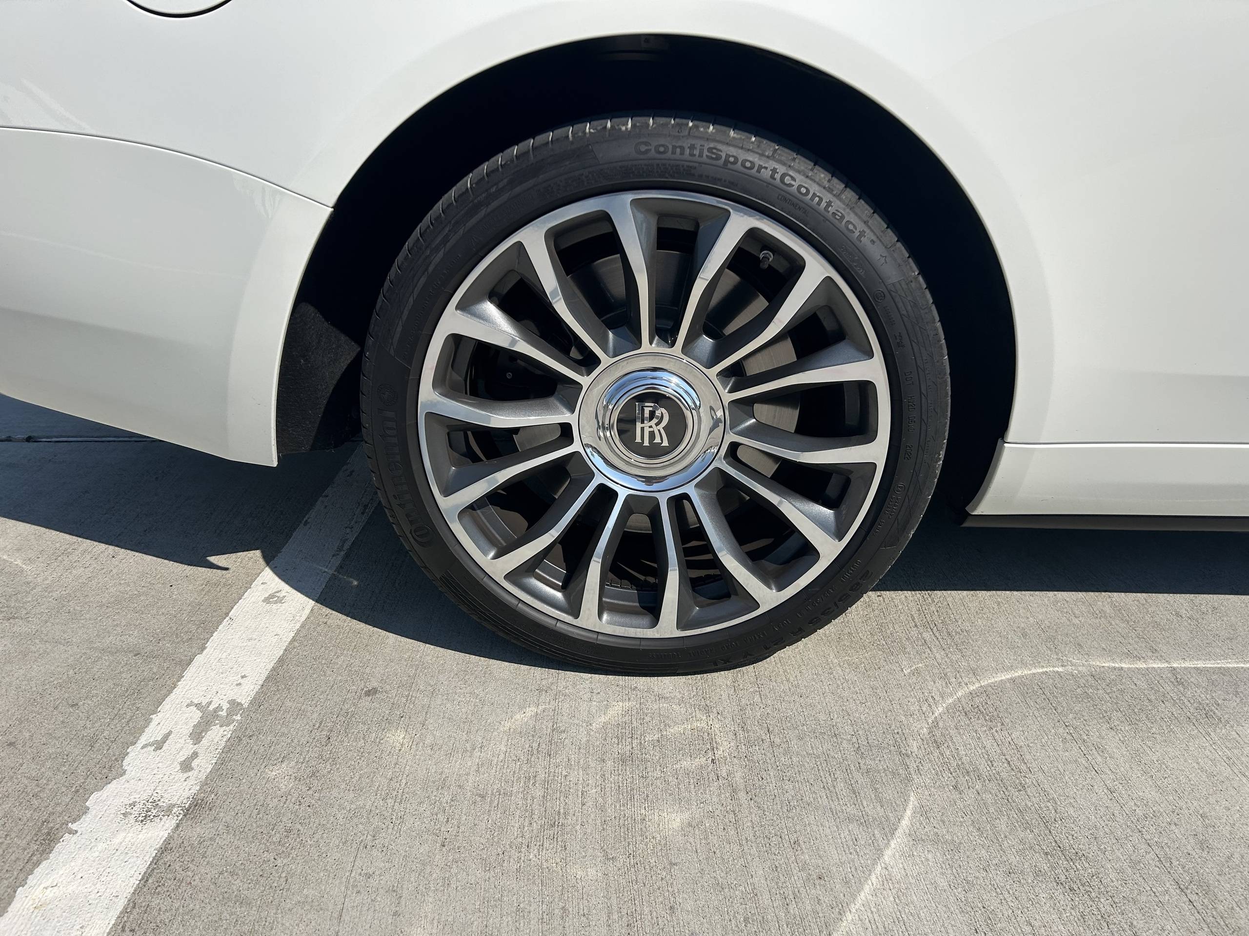 2019 Rolls-Royce Dawn 10