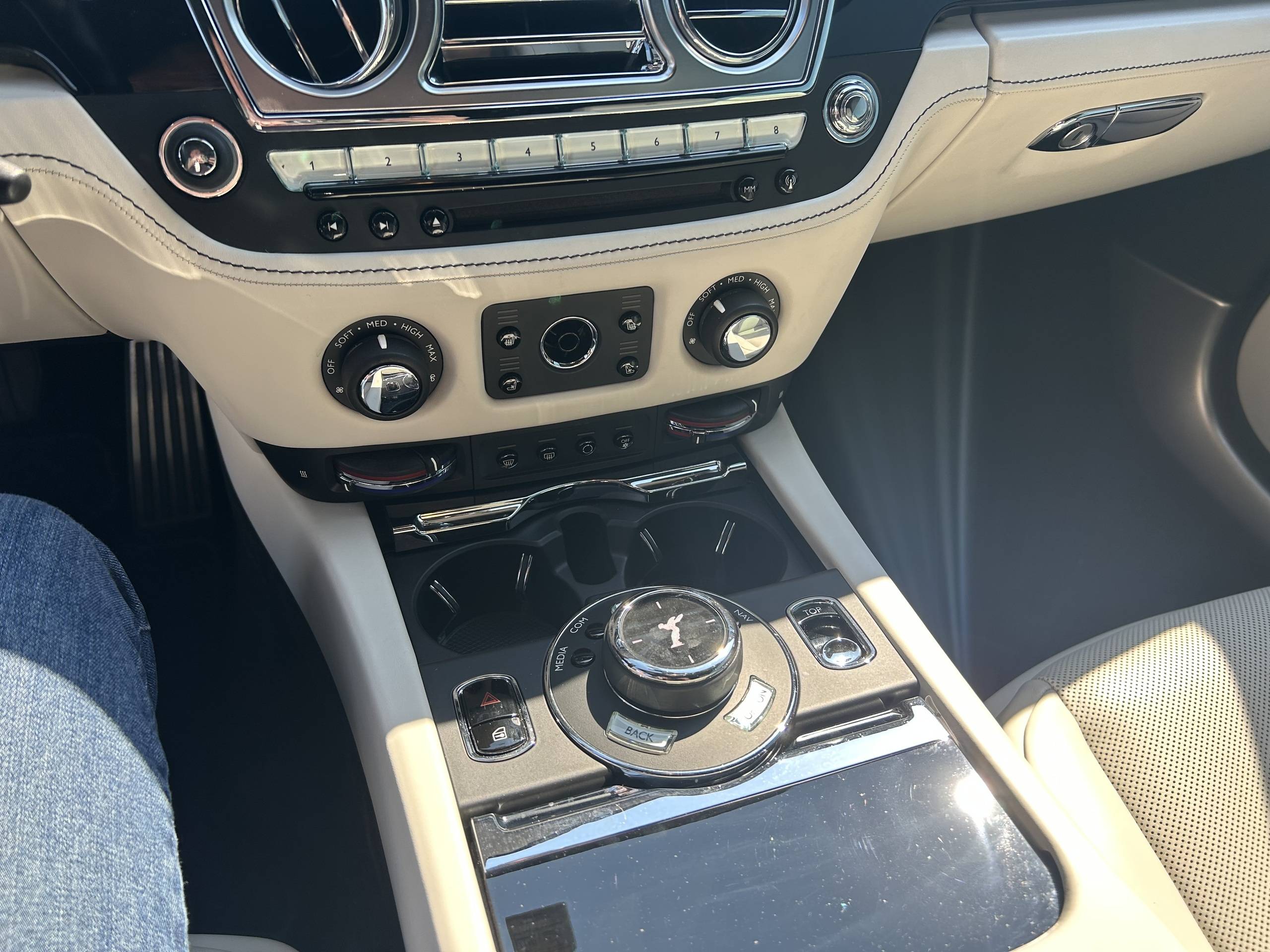 2019 Rolls-Royce Dawn 21