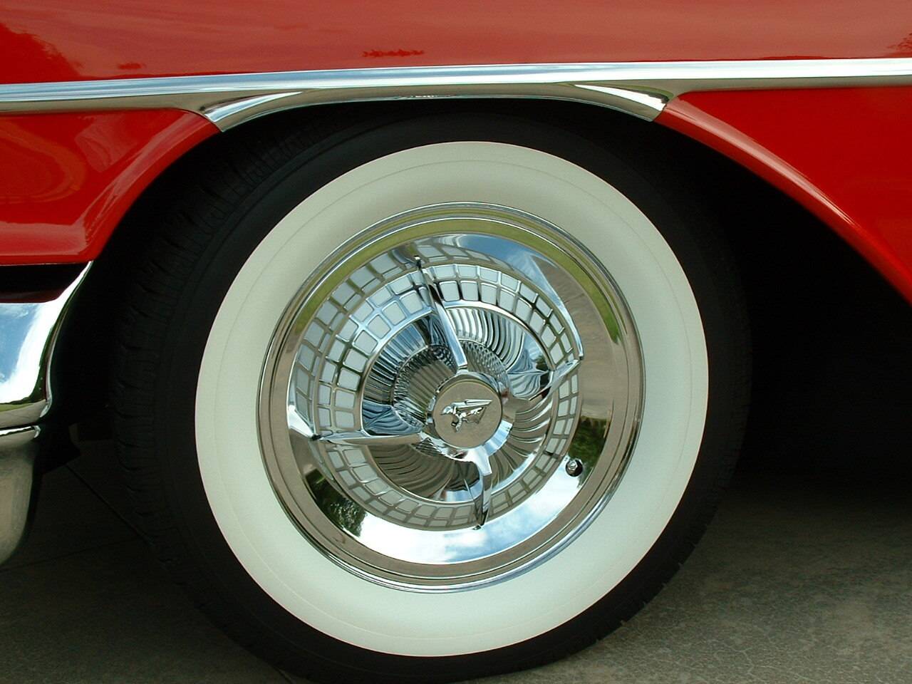 1957 Oldsmobile Rocket 88 18