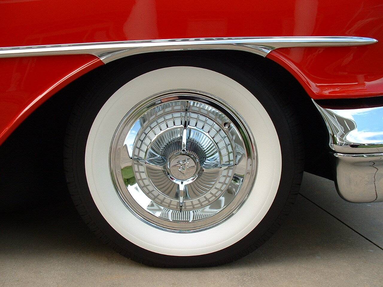 1957 Oldsmobile Rocket 88 19