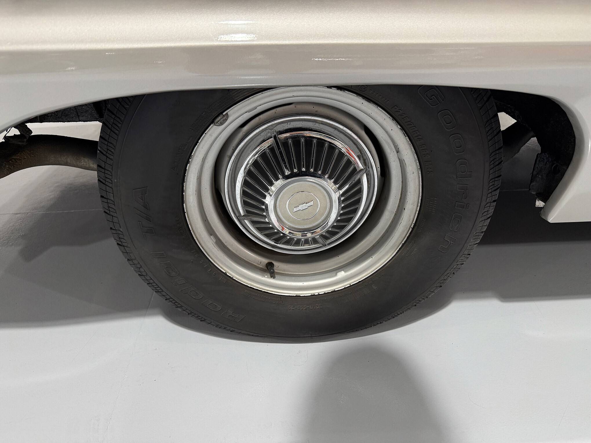 1963 Chevrolet Biscayne 2-Door Post 16