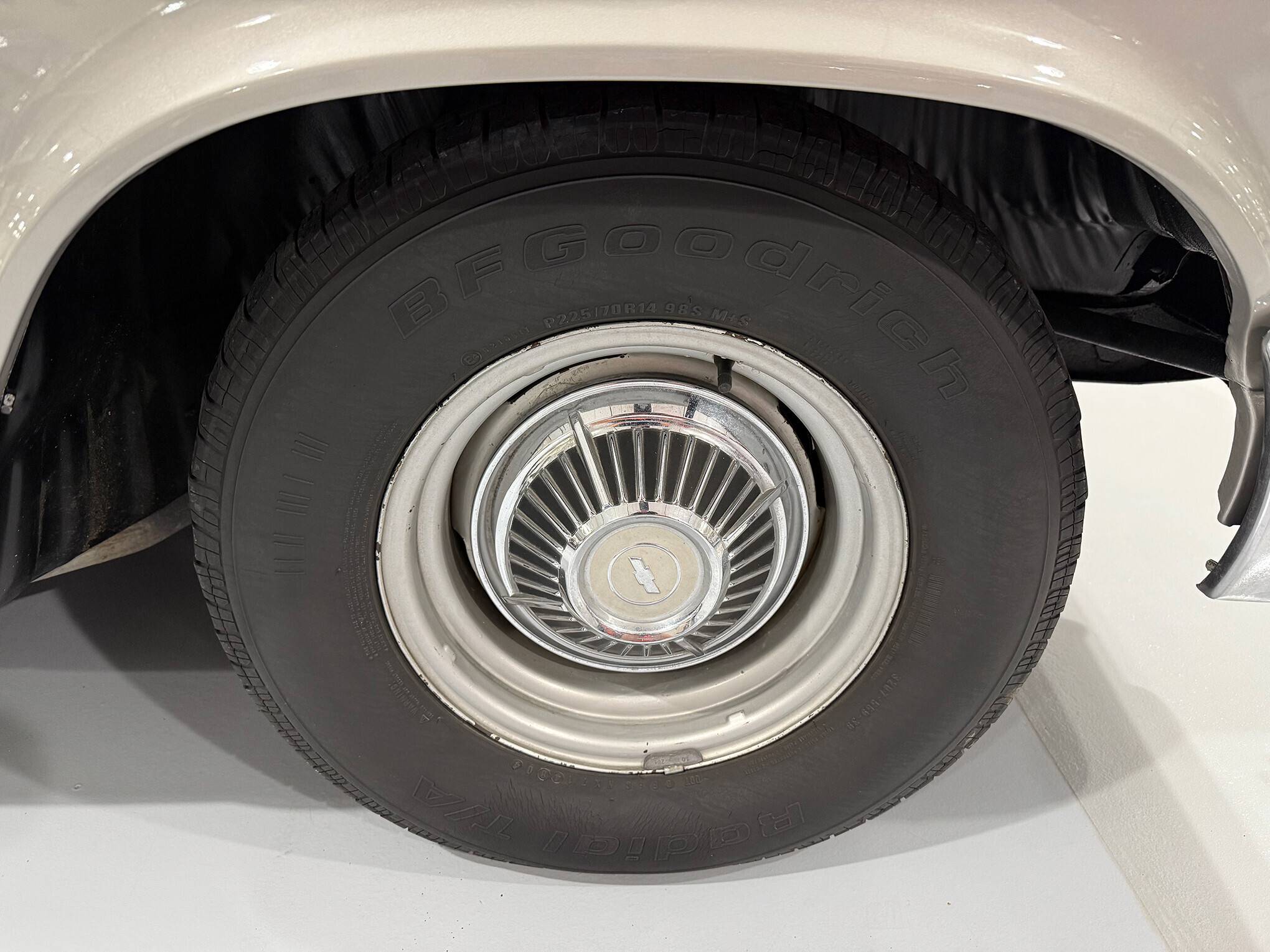 1963 Chevrolet Biscayne 2-Door Post 17