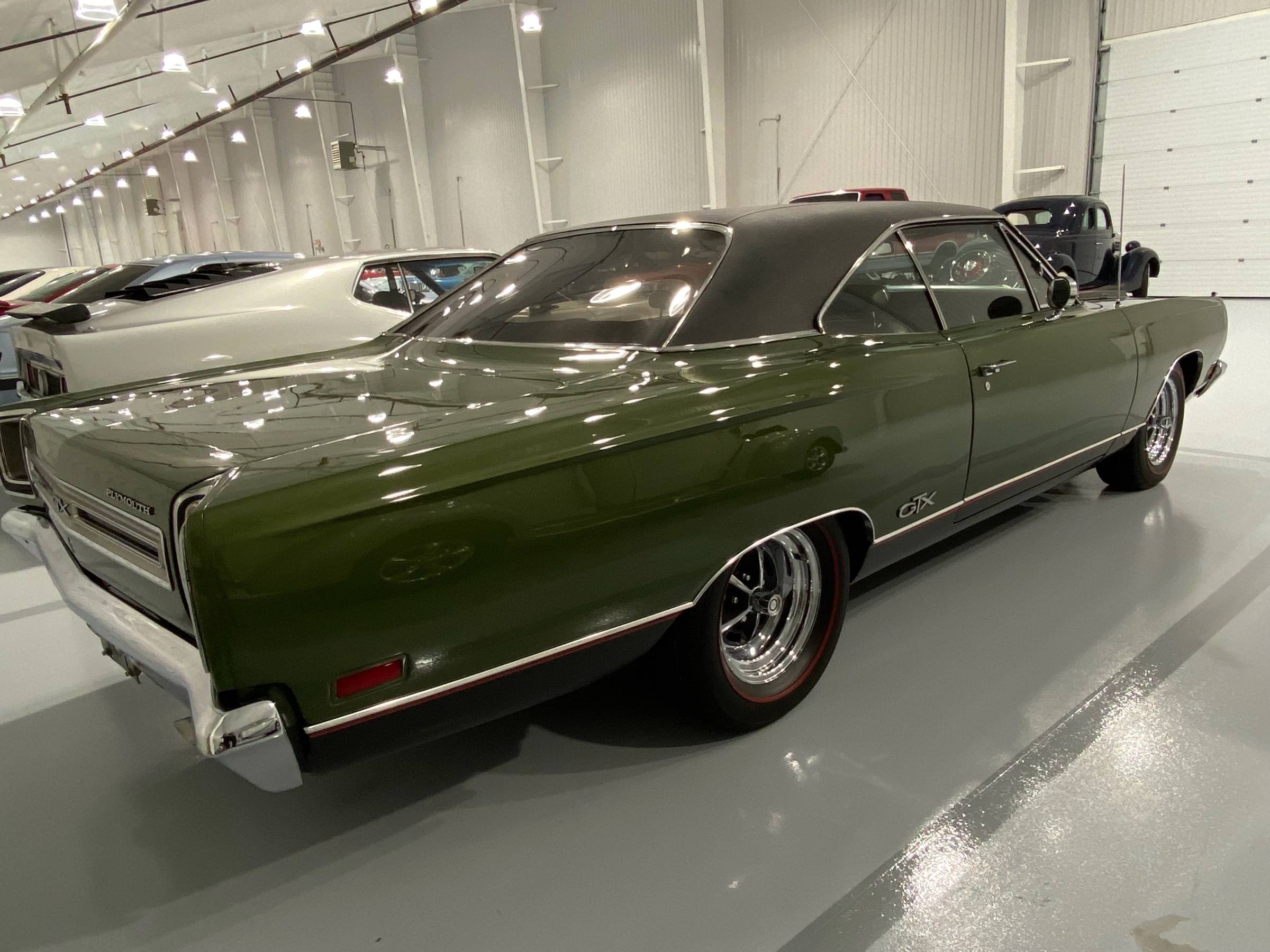1969 Plymouth GTX 4