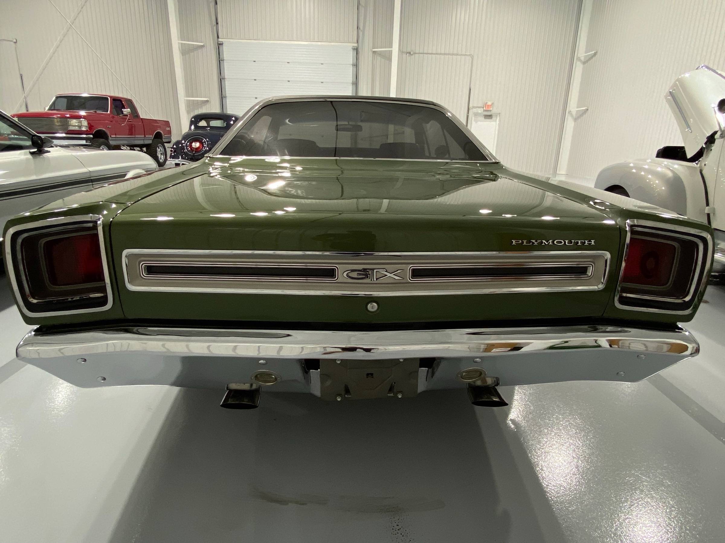 1969 Plymouth GTX 3