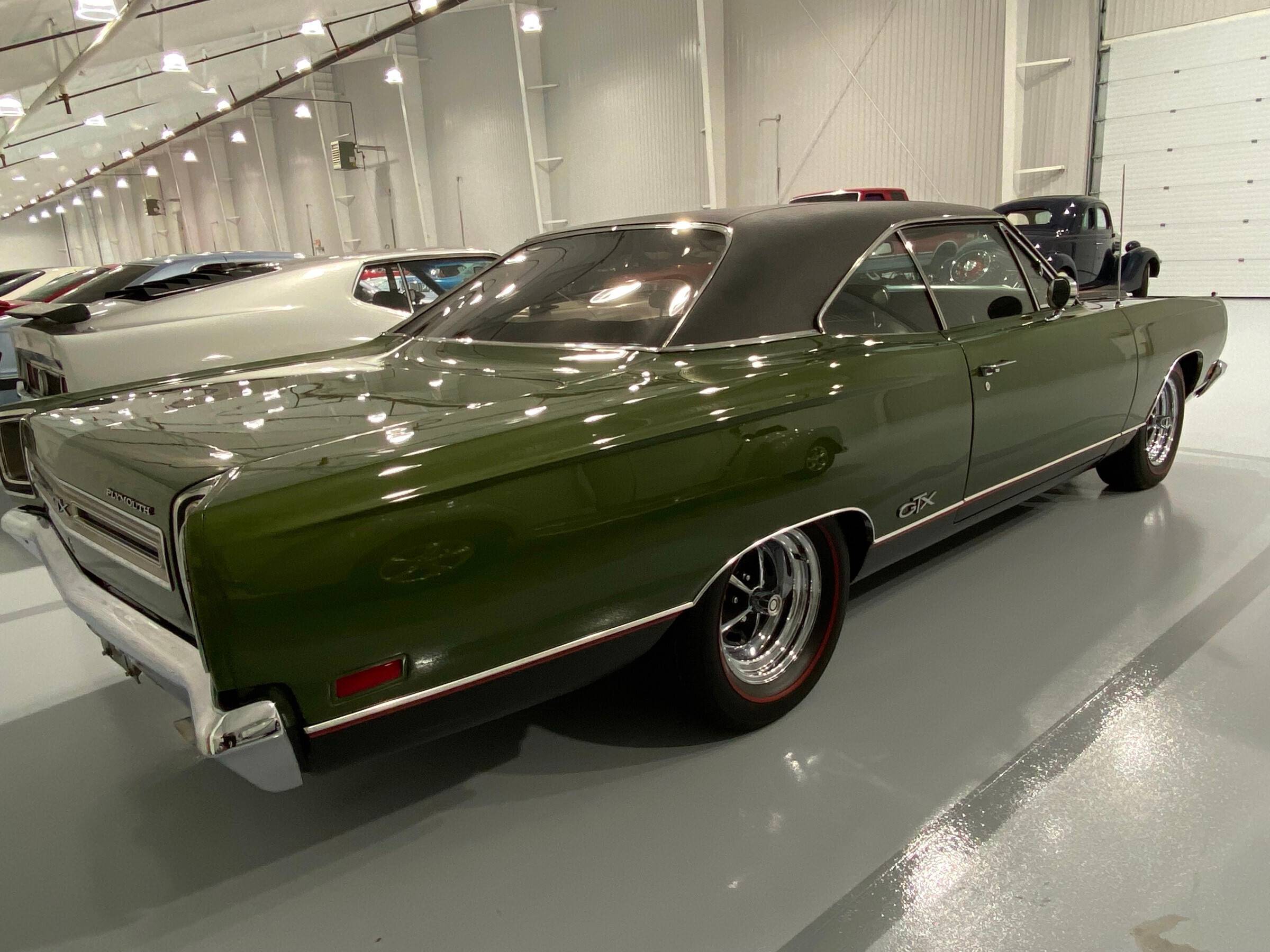 1969 Plymouth GTX 4