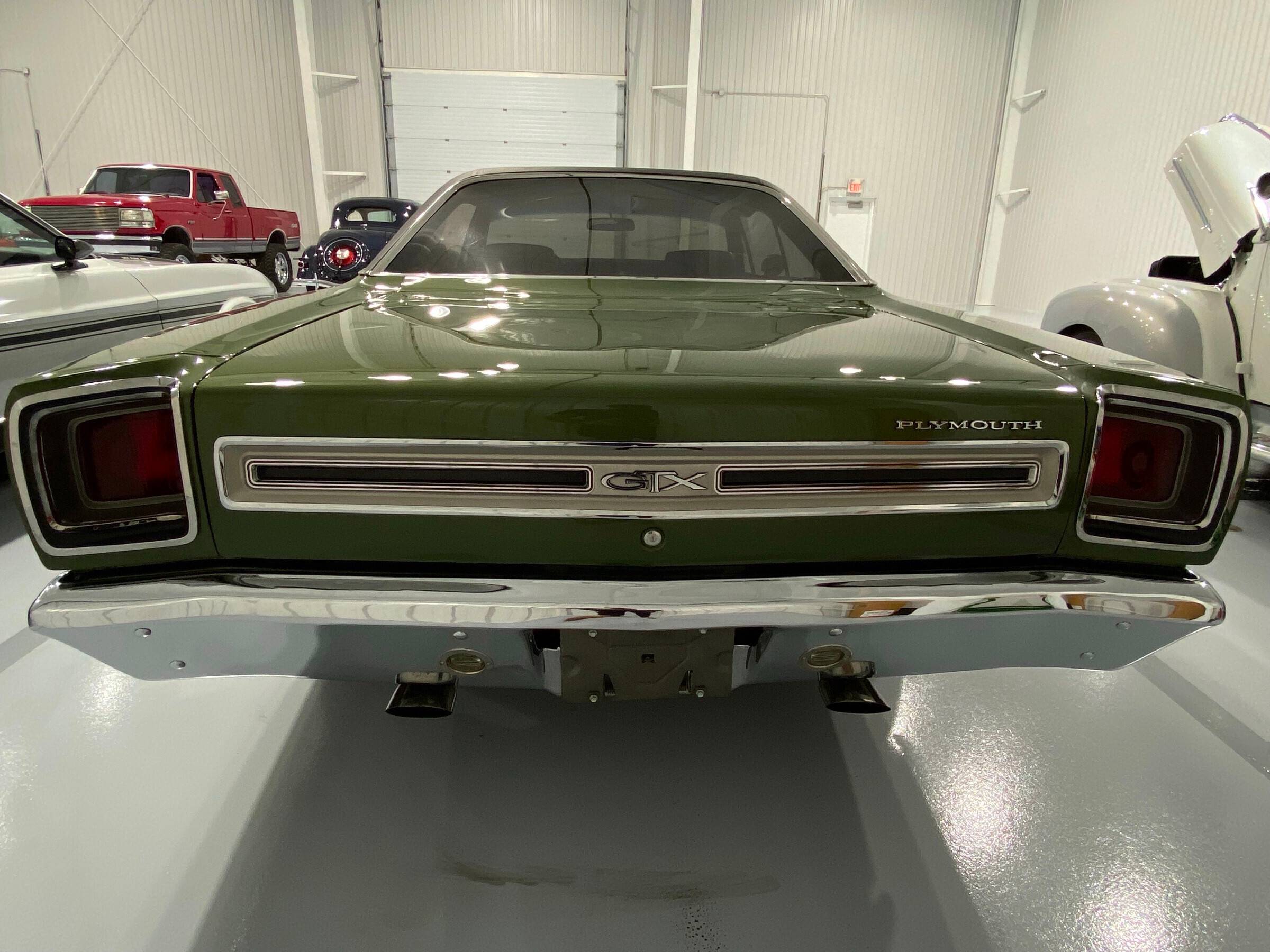 1969 Plymouth GTX 5