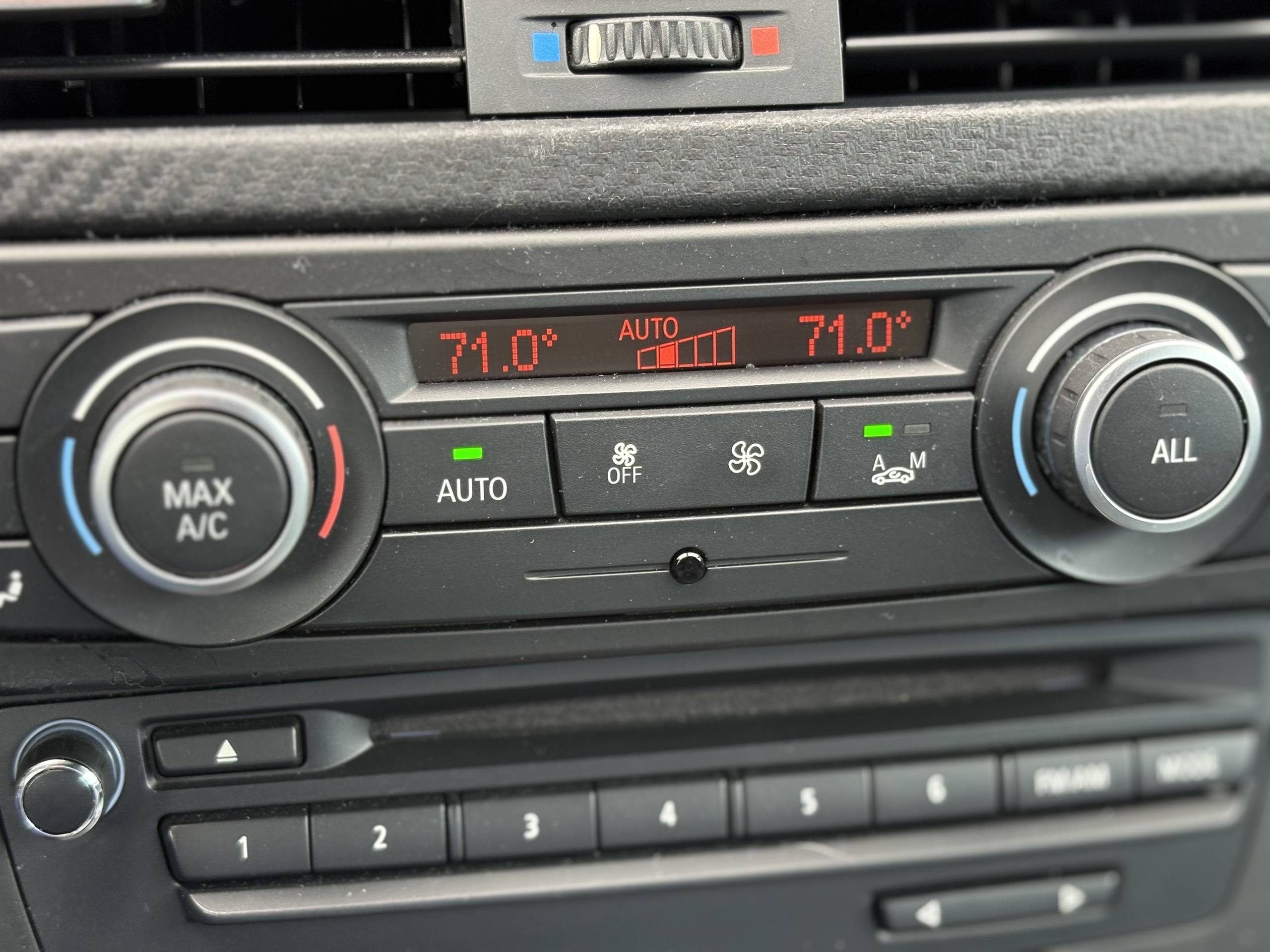 2013 BMW 3 Series 39