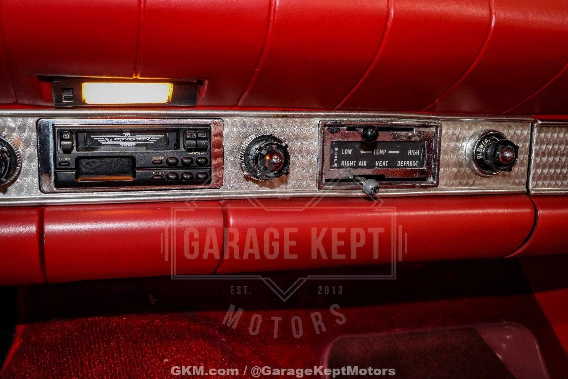 1957 Ford Thunderbird 239