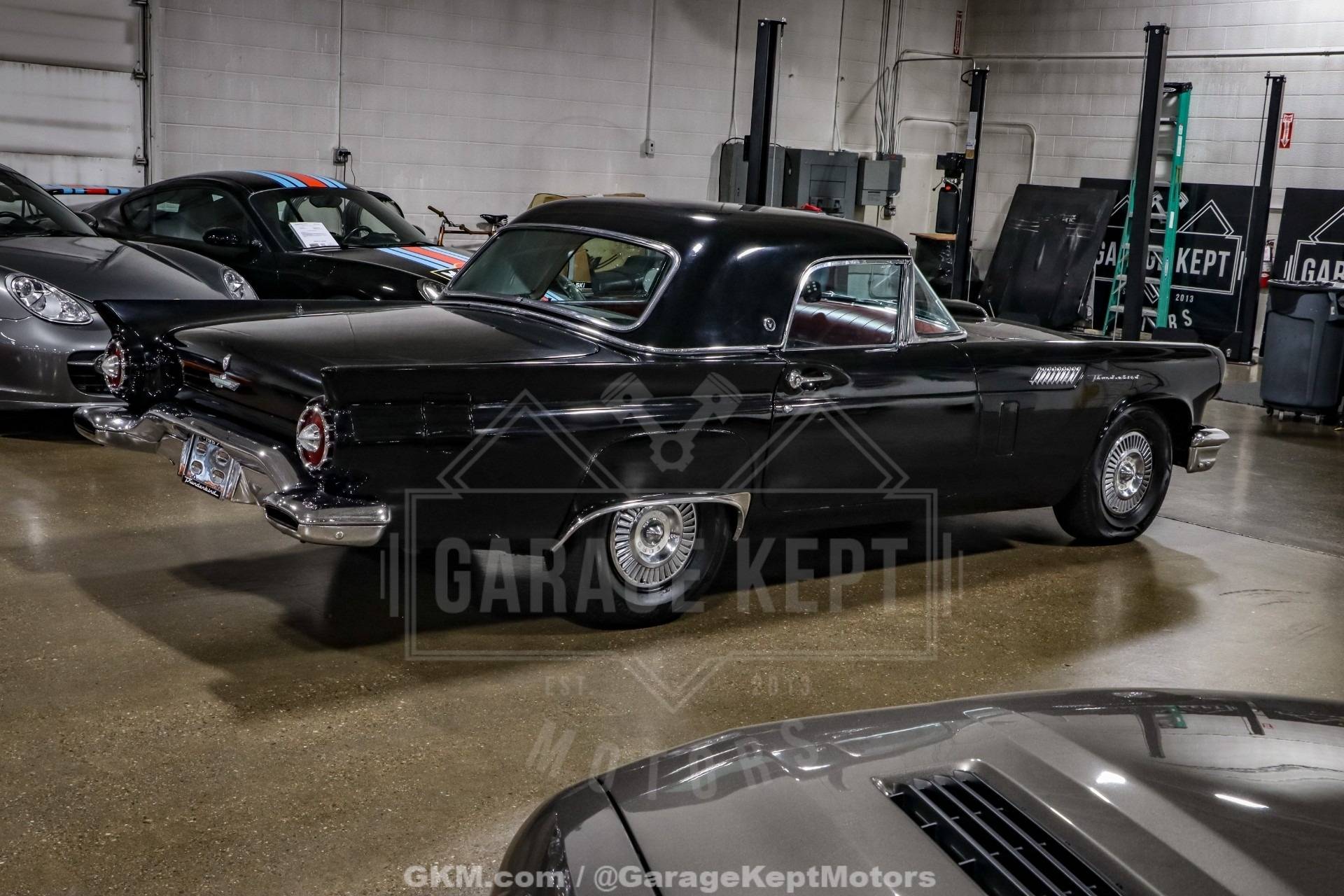 1957 Ford Thunderbird 17