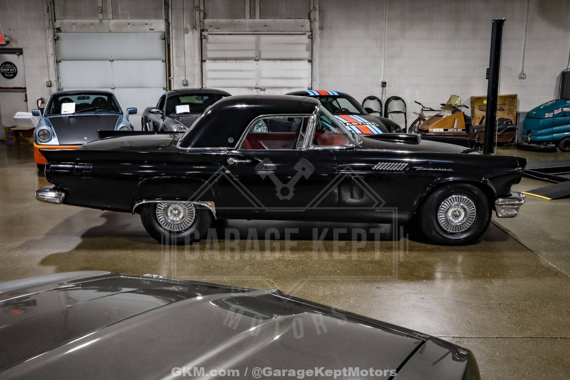 1957 Ford Thunderbird 19