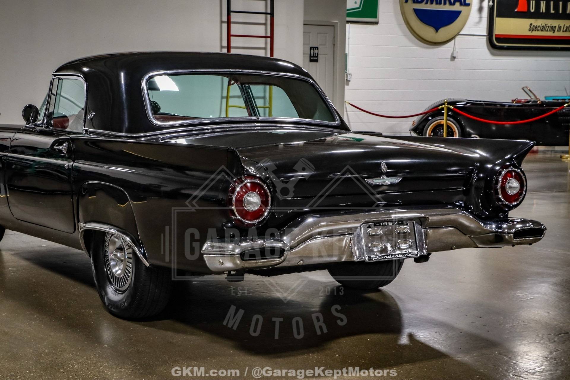 1957 Ford Thunderbird 77