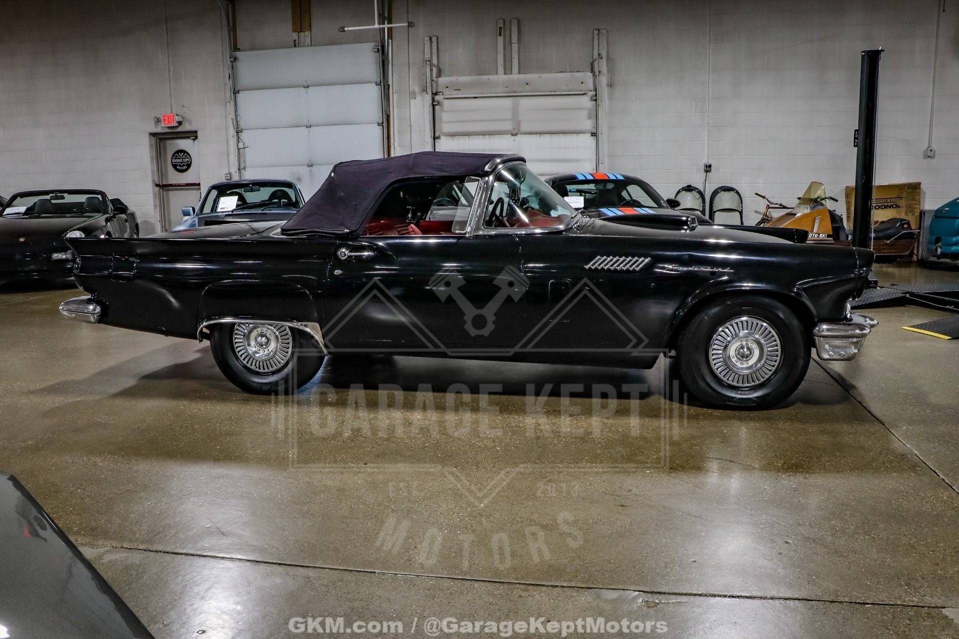 1957 Ford Thunderbird 125