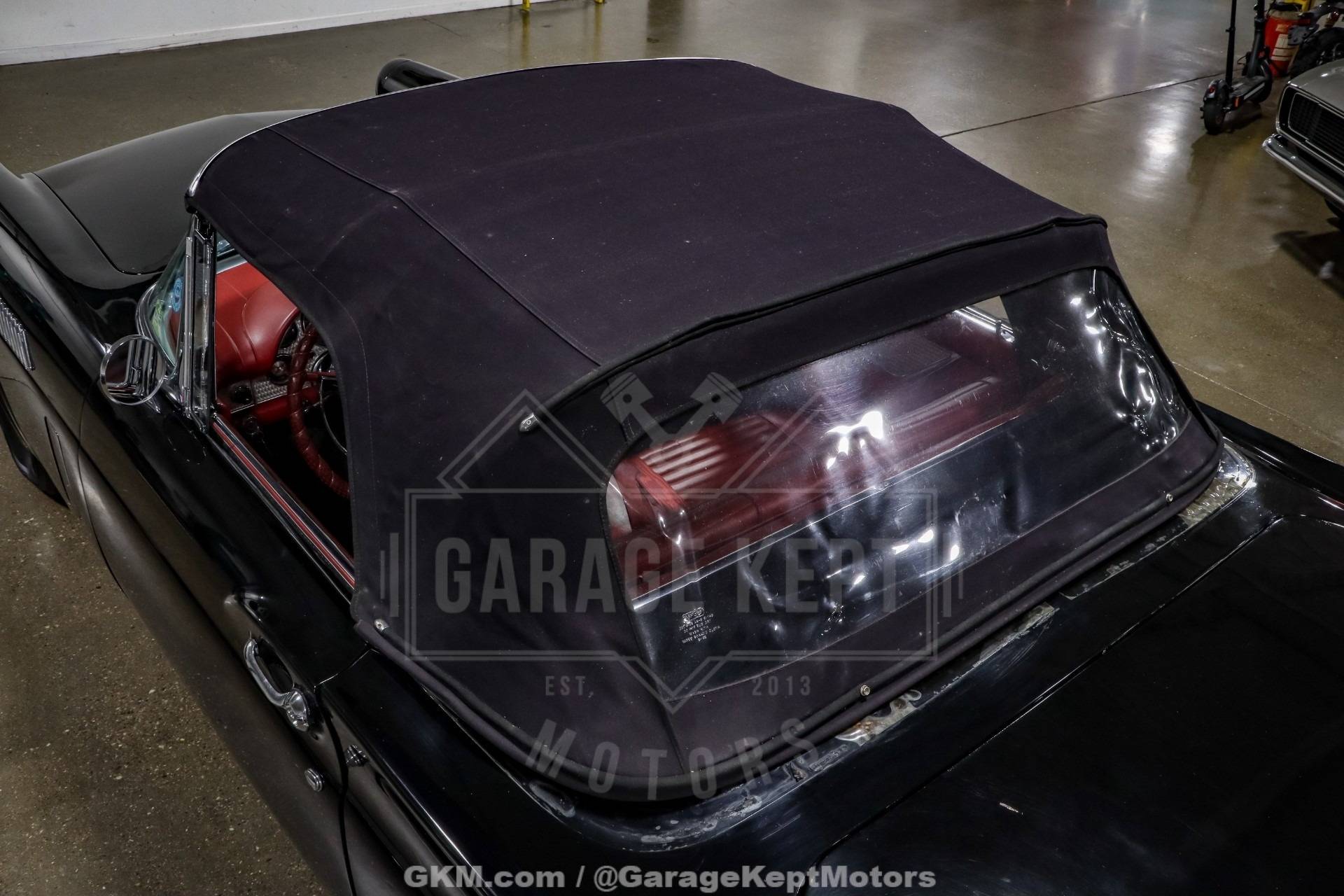 1957 Ford Thunderbird 133