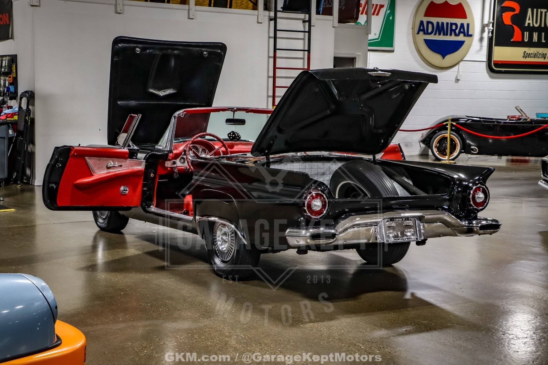 1957 Ford Thunderbird 163