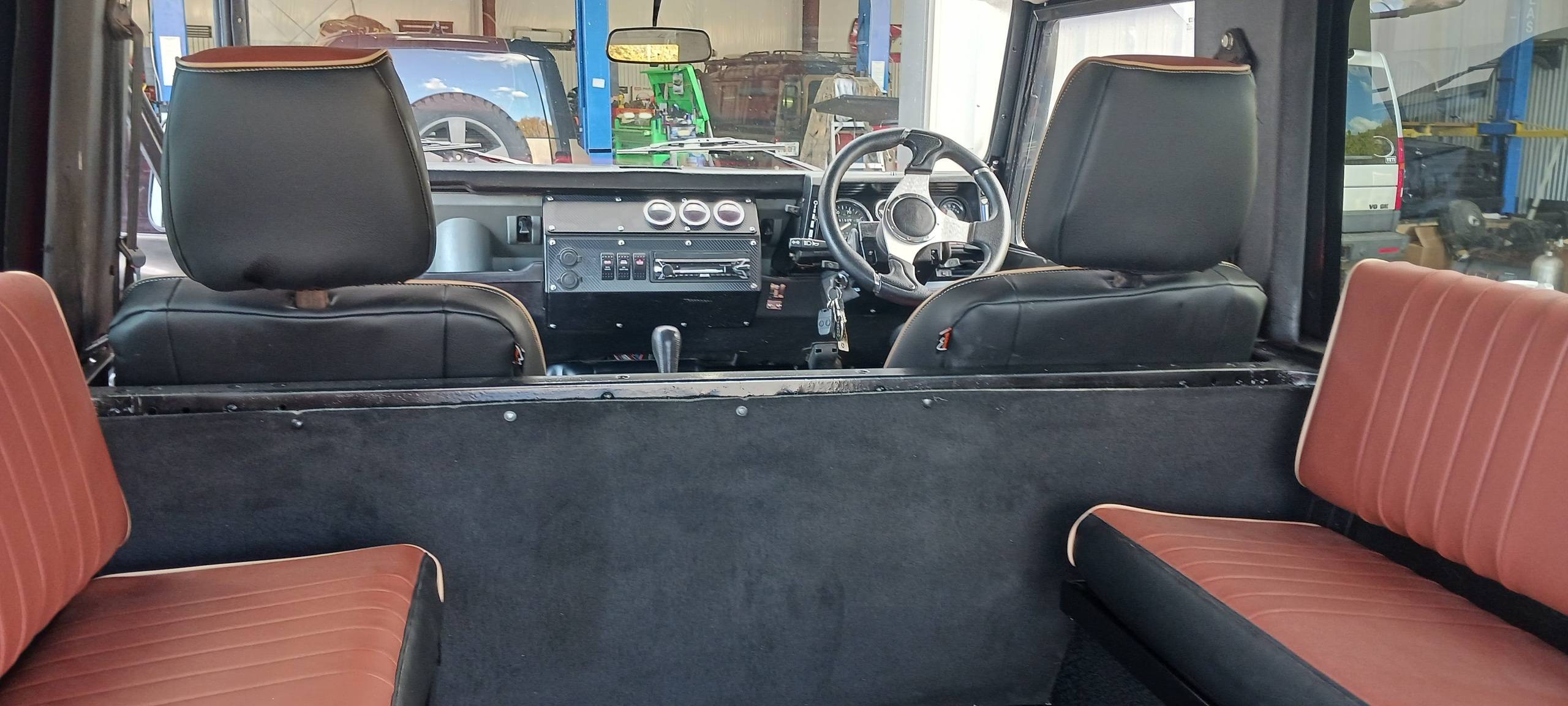 1991 Land Rover Defender 90 32