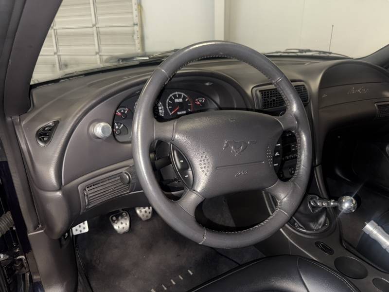 2001 Ford Mustang 25
