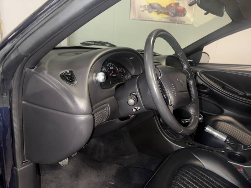 2001 Ford Mustang 27