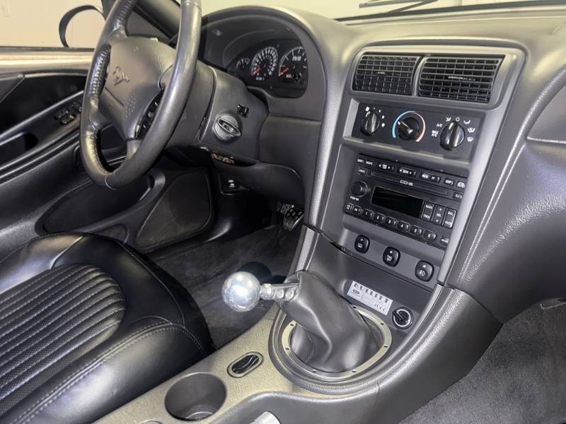 2001 Ford Mustang 86