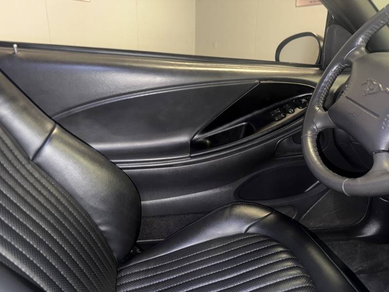 2001 Ford Mustang 88