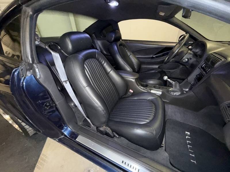 2001 Ford Mustang 89