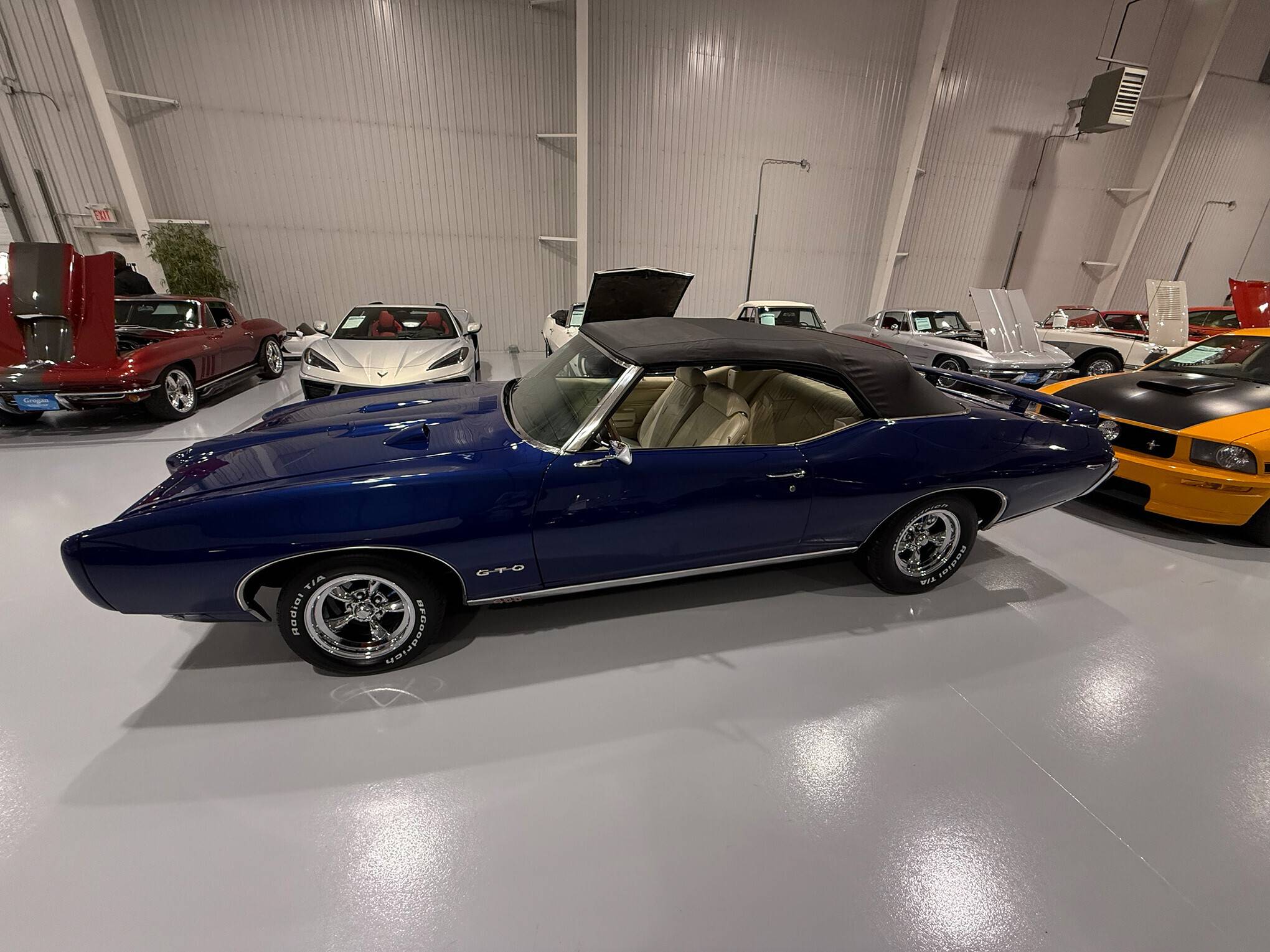 1969 Pontiac GTO 3