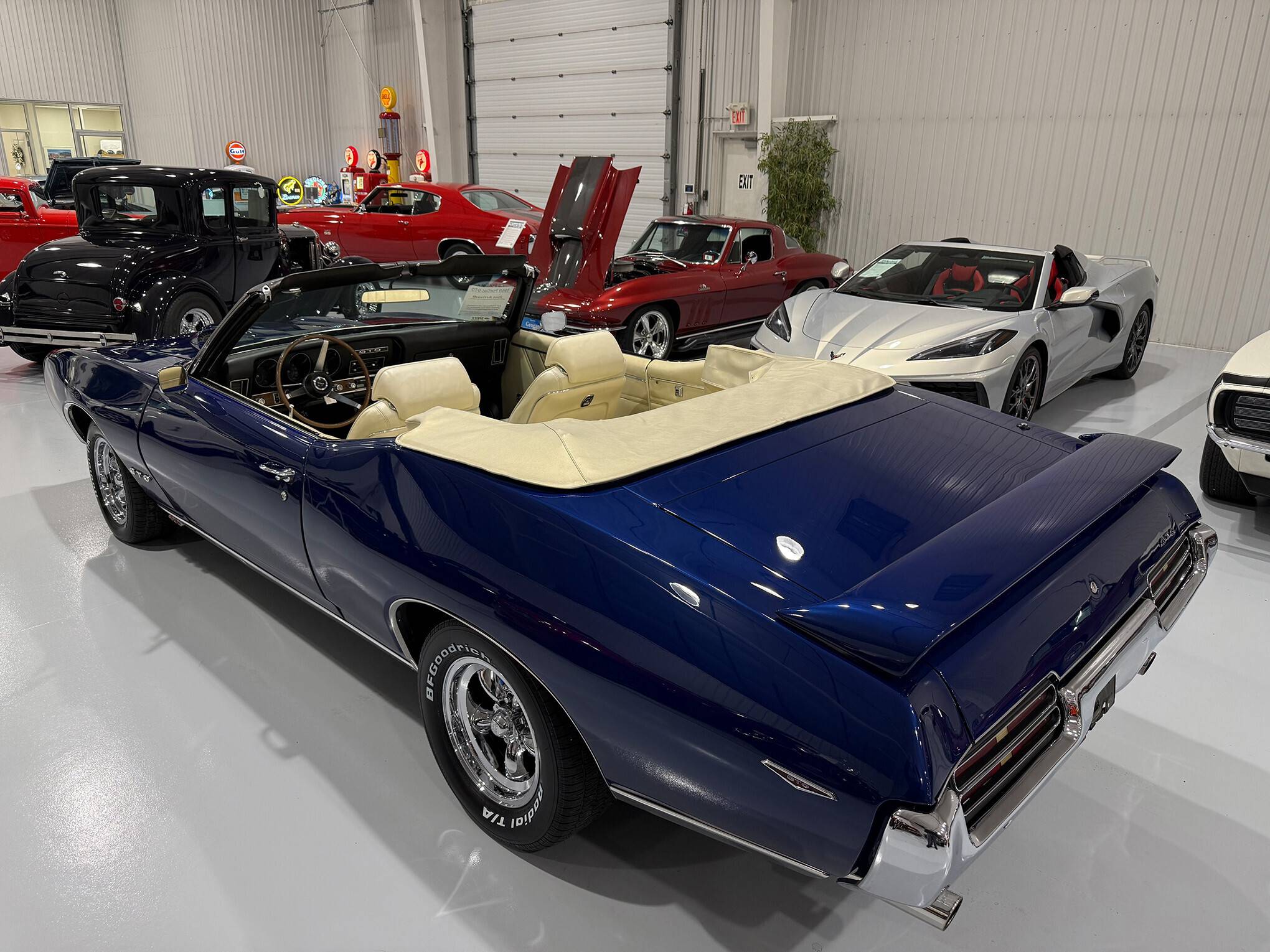 1969 Pontiac GTO 16