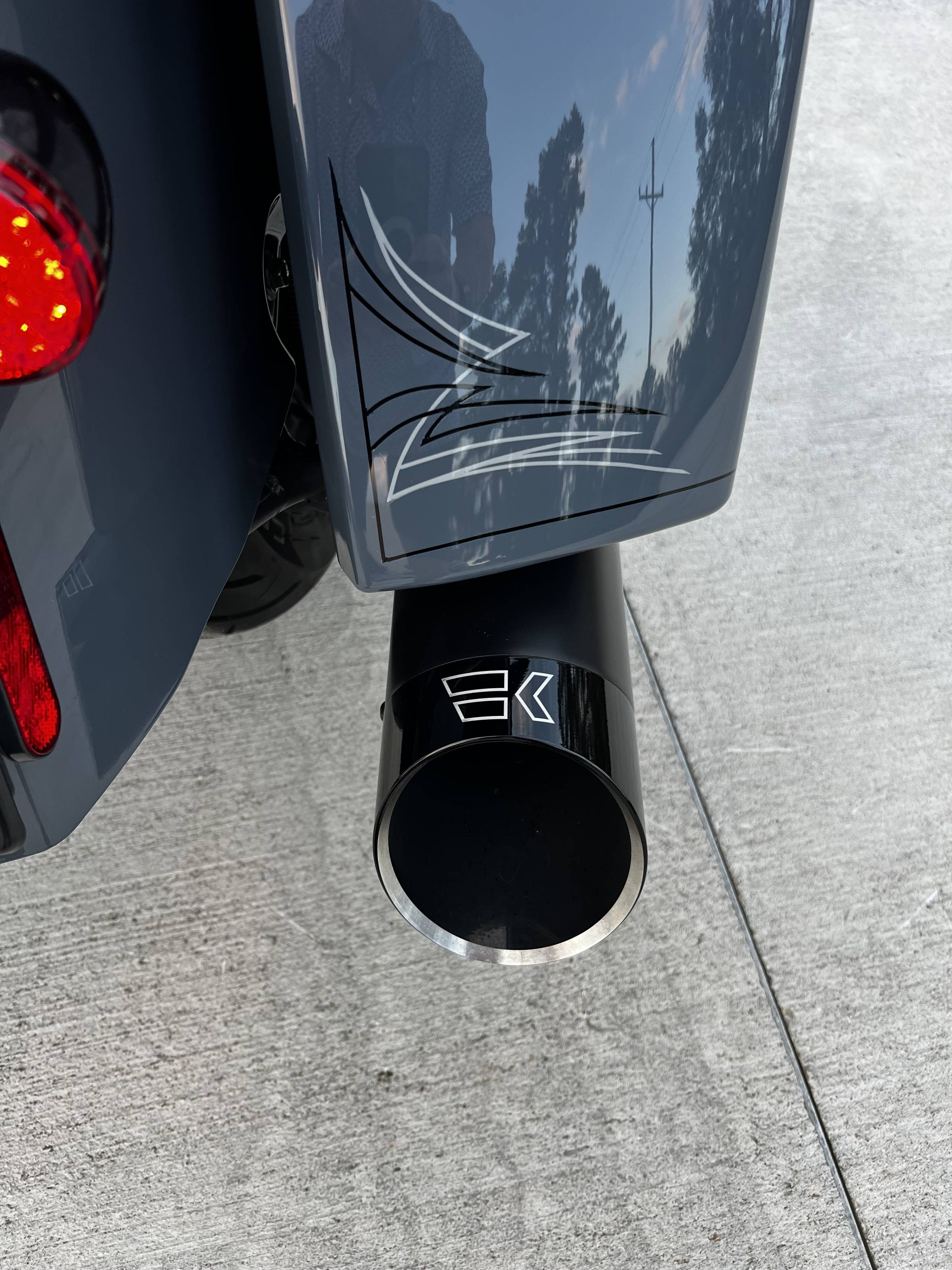 2023 Indian Pursuit Dark Horse 18