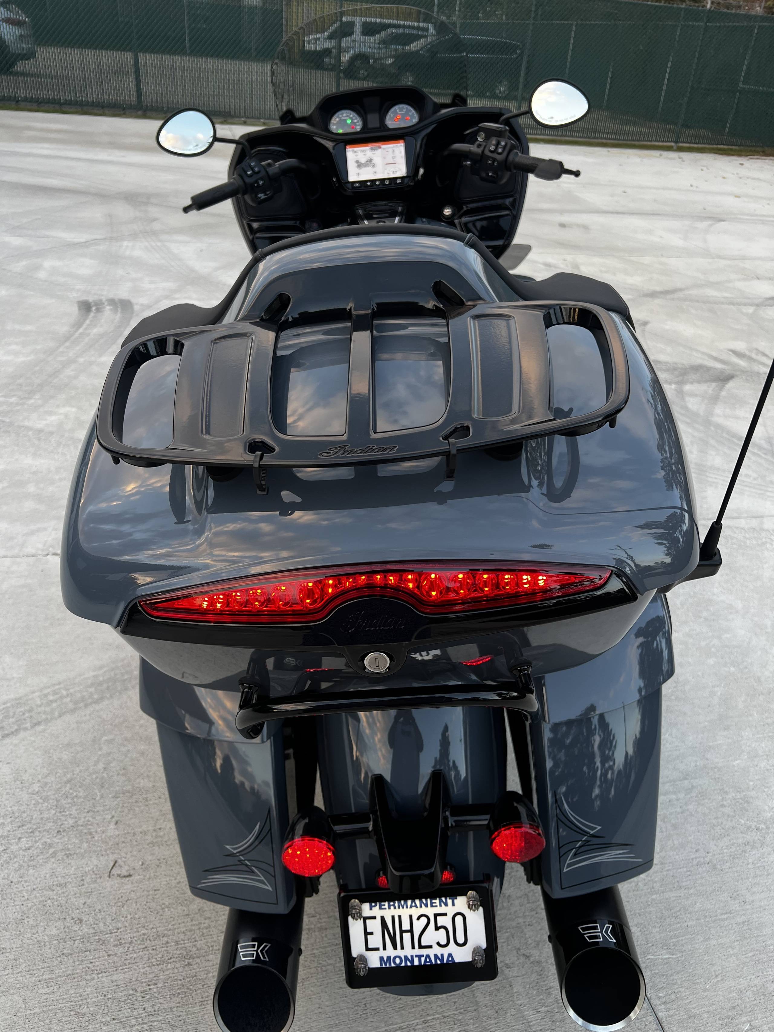2023 Indian Pursuit Dark Horse 16