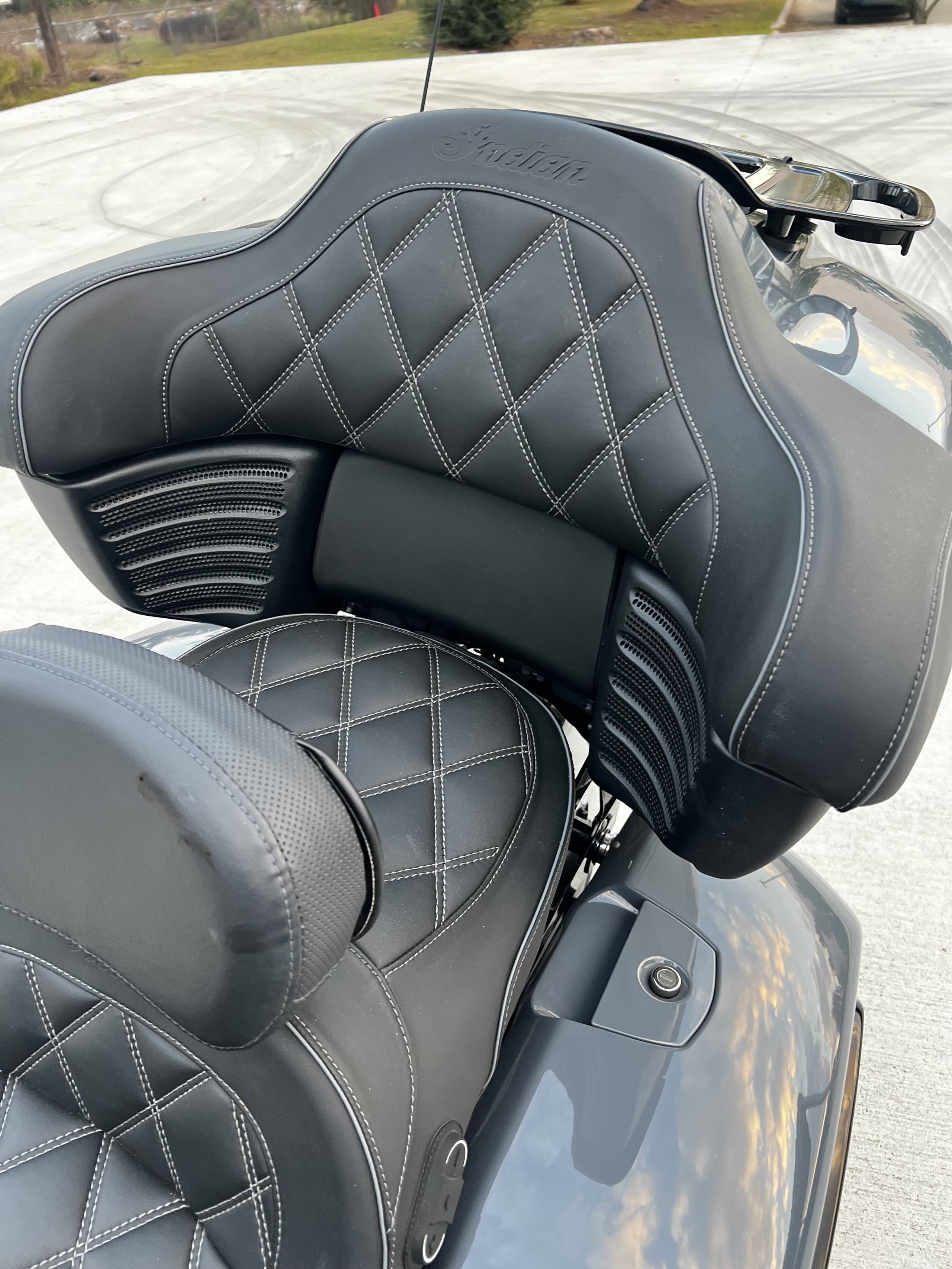 2023 Indian Pursuit Dark Horse 13