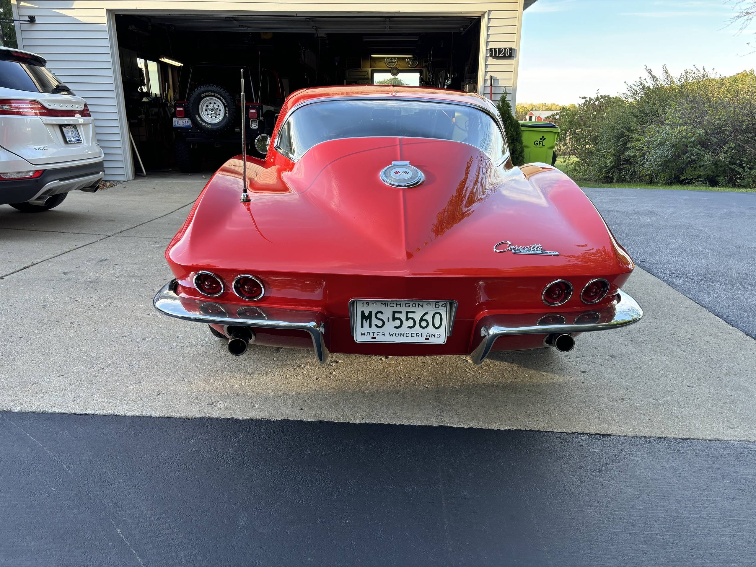 1964 Chevrolet Corvette 16